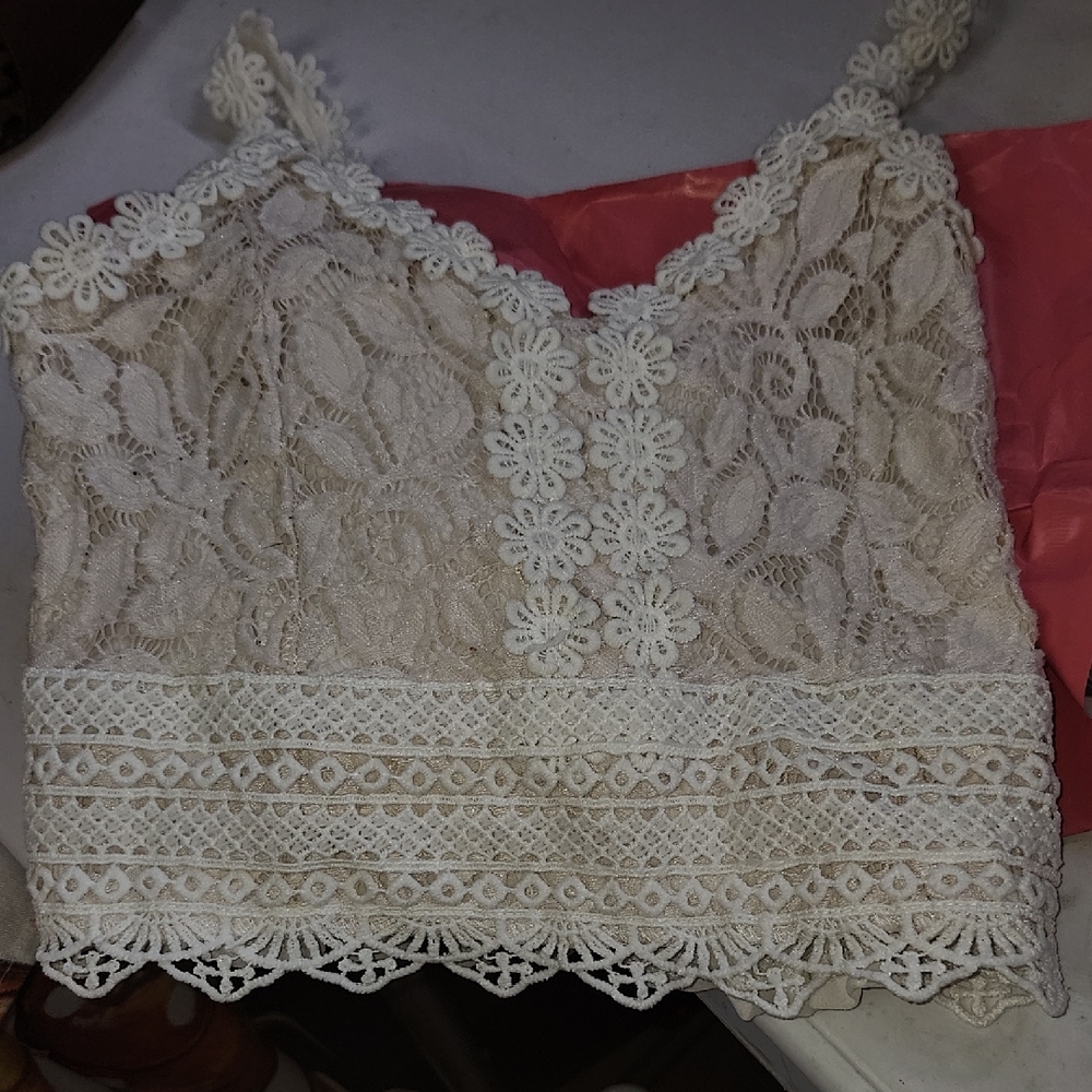 Elegant Cream Lace Women Crop Top Small
